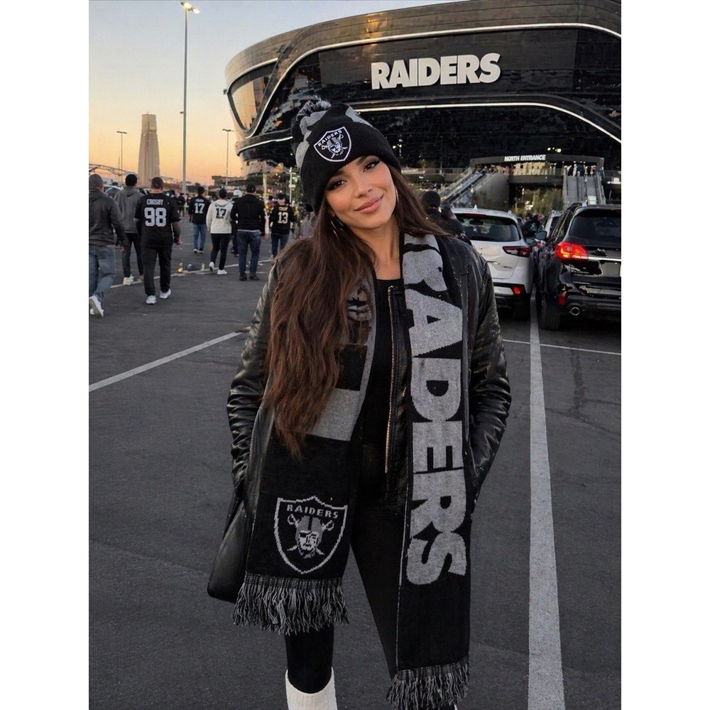 Raiders Team Scarf Knit Winter 57" w tassels Forever Collectable Silver Black